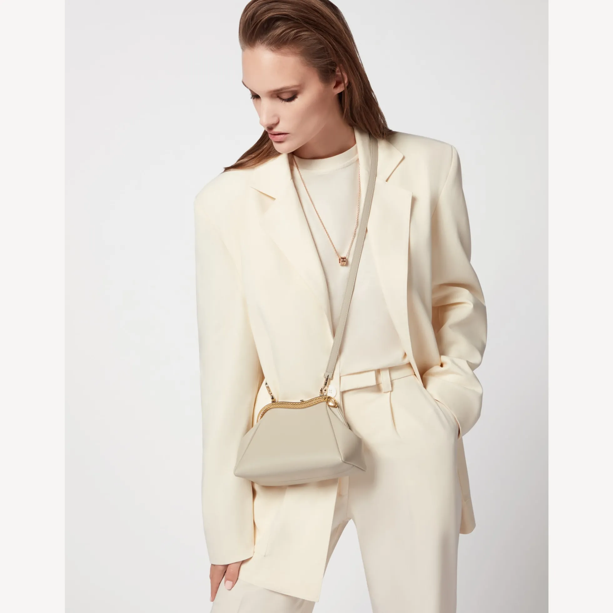 Serpentine Pouch